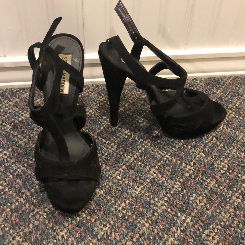 Heels - Picture 2 of 2